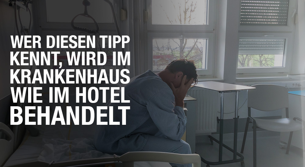 Ein Ehepaar steht auf einem Friedhof
